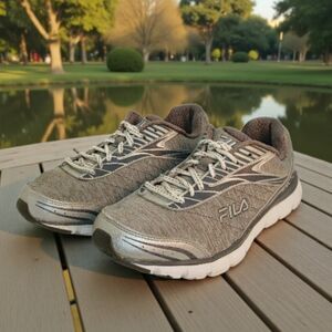 Fila Women's Heather Two-Tone Gray Running Sneakers - Size 9.5